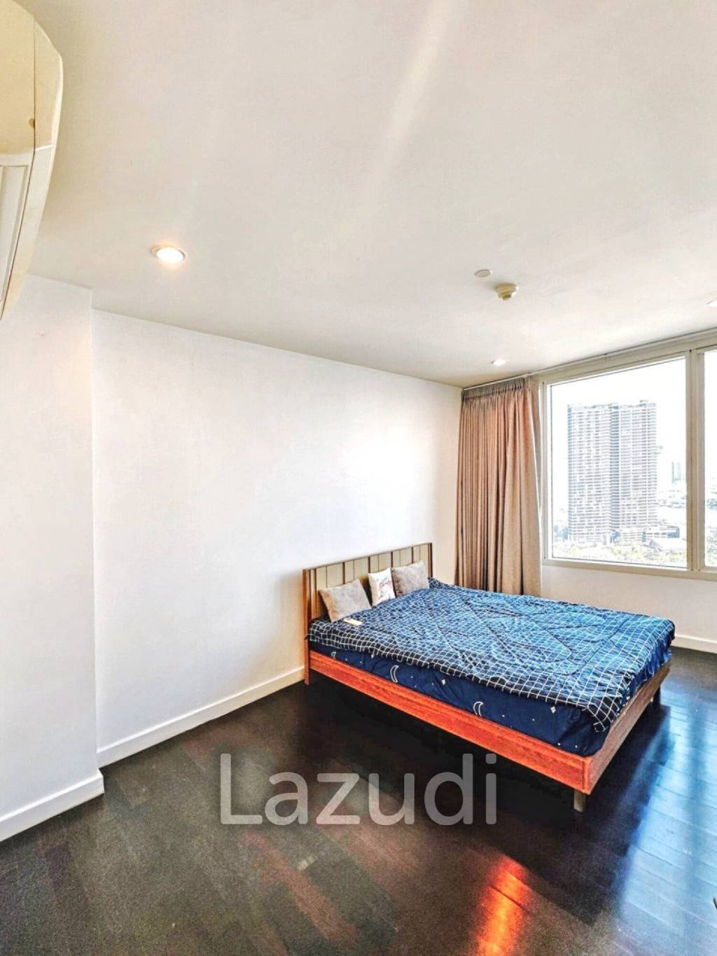 3 Bed 3 Bath 220 SQ.M Watermark Choapraya
