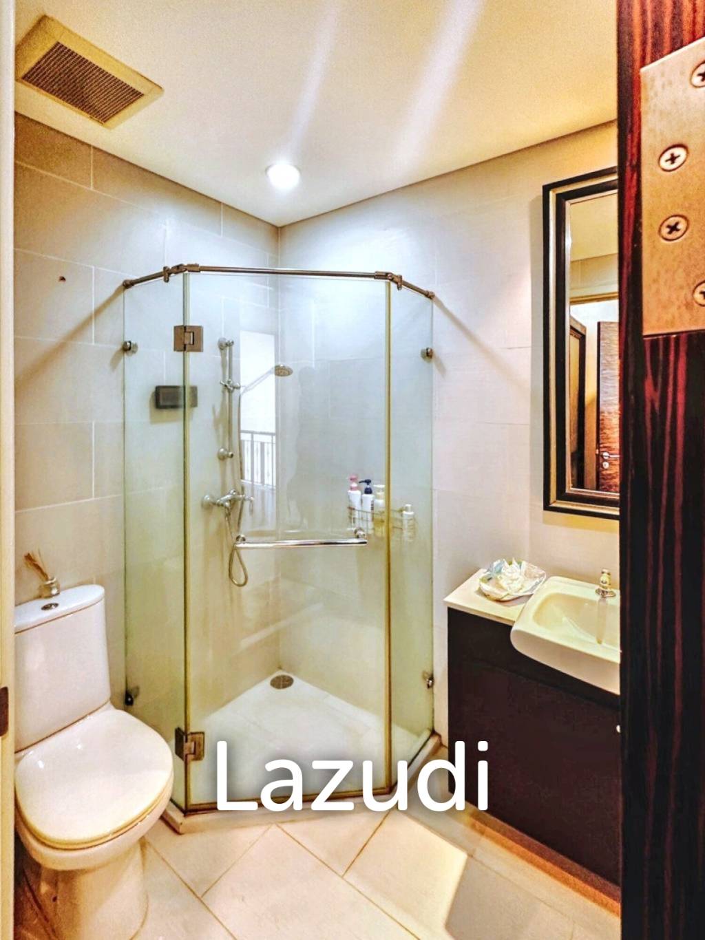 3 Bed 3 Bath 220 SQ.M Watermark Choapraya