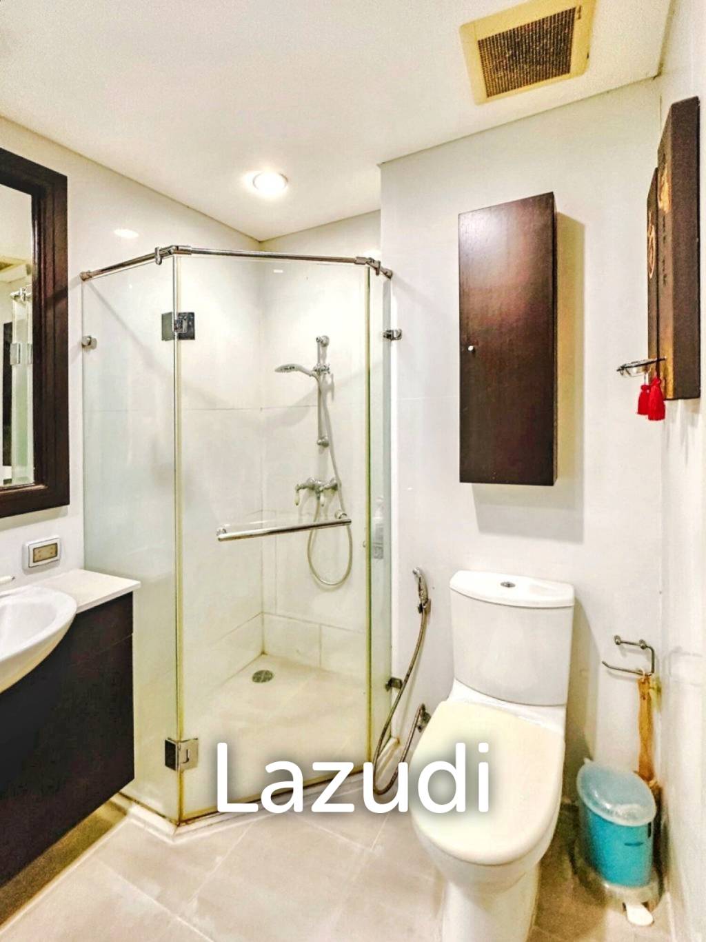 3 Bed 3 Bath 220 SQ.M Watermark Choapraya