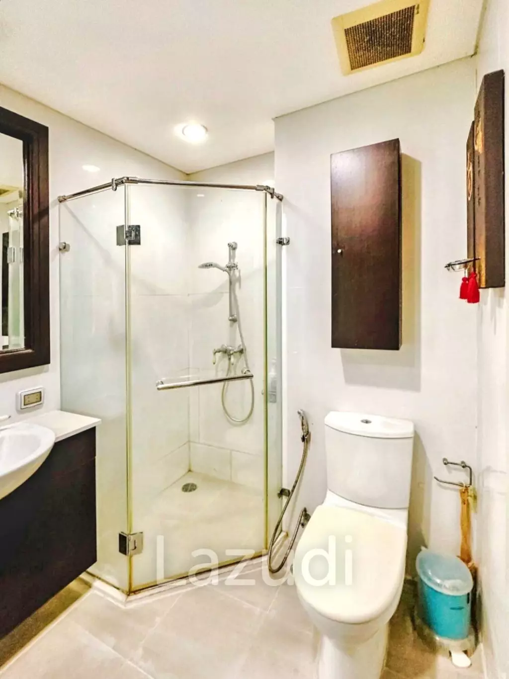 3 Bed 3 Bath 220 SQ.M Watermark Choapraya