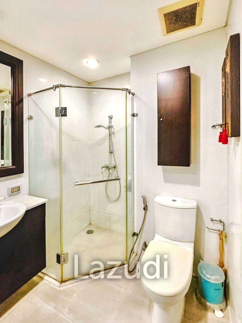 3 Bed 3 Bath 220 SQ.M Watermark Choapraya