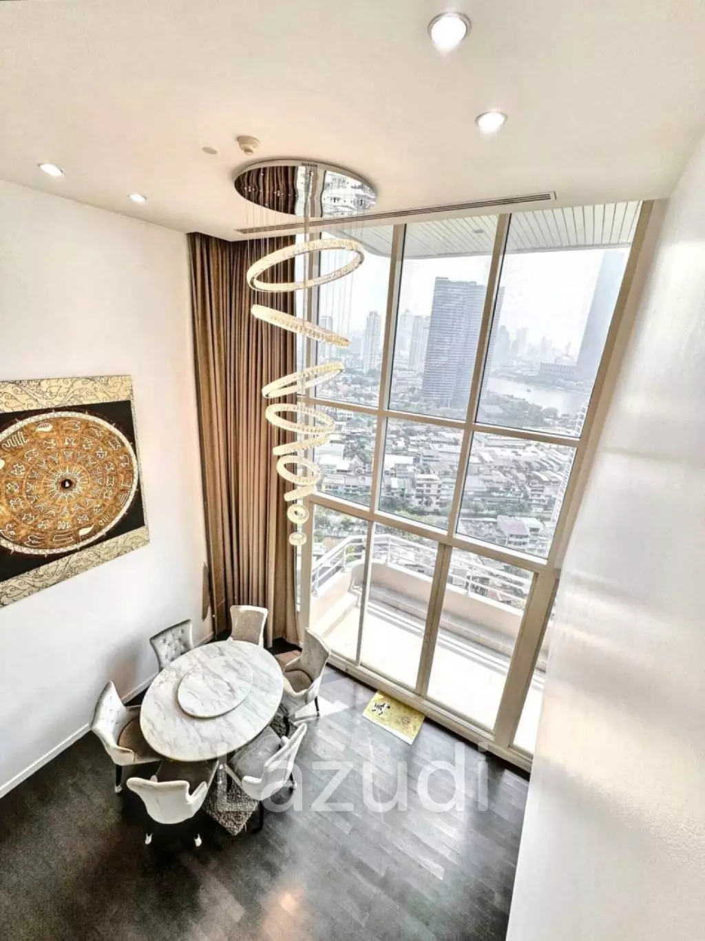 3 Bed 3 Bath 220 SQ.M Watermark Choapraya