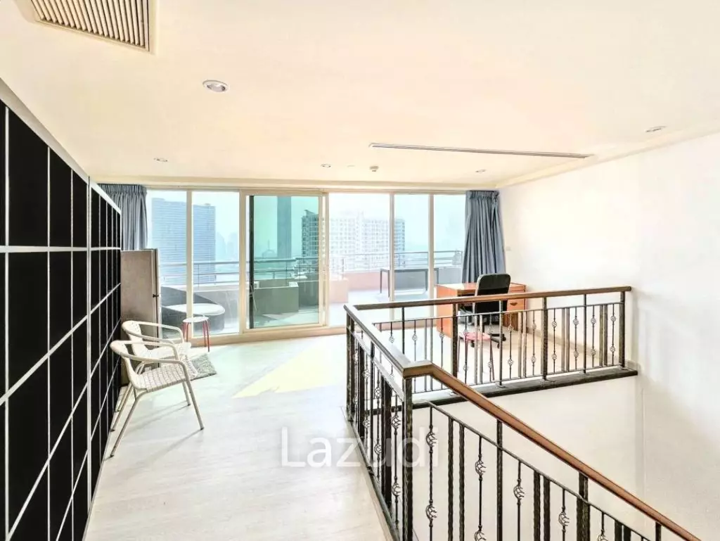 3 Bed 3 Bath 220 SQ.M Watermark Choapraya