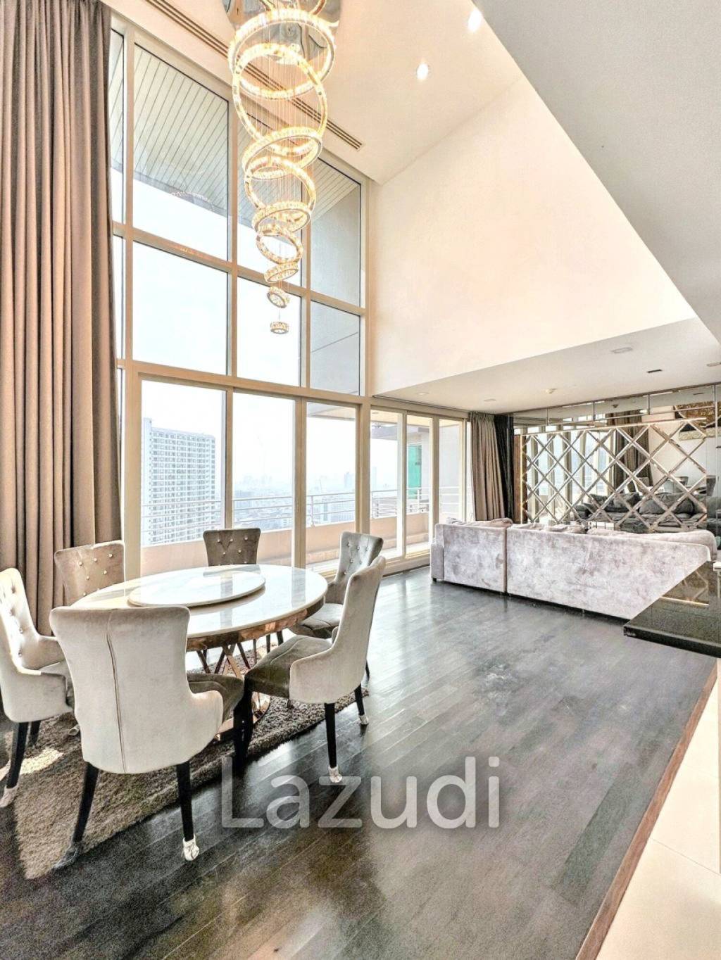3 Bed 3 Bath 220 SQ.M Watermark Choapraya
