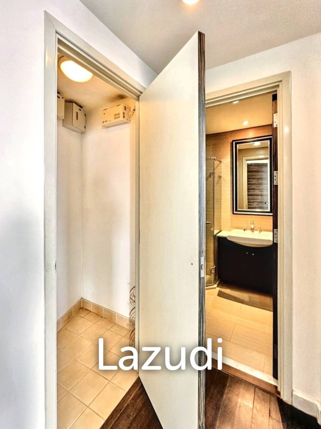 3 Bed 3 Bath 220 SQ.M Watermark Choapraya