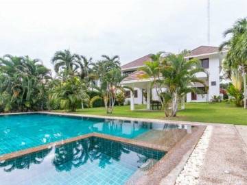 Great Quality 2 Storey Pool Villa : 4 bed on soi 88