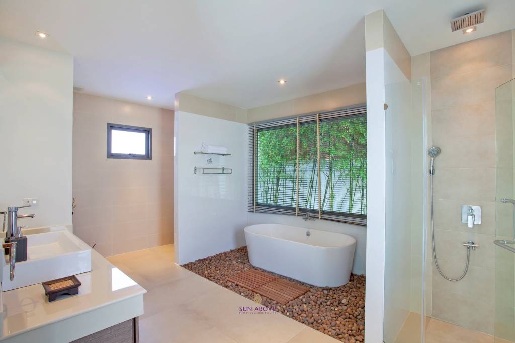 Exceptional 4 Bed 4 Bath Pool Villa