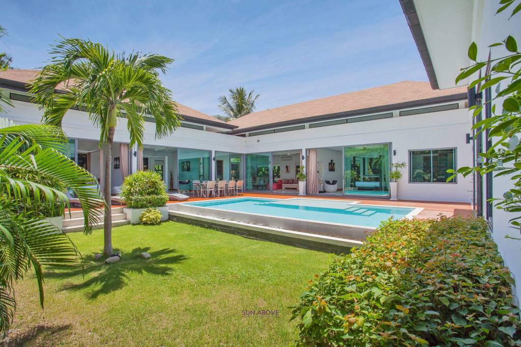 Exceptional 4 Bed 4 Bath Pool Villa