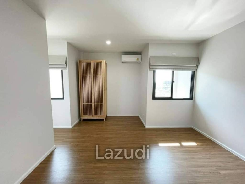 4 Bed 4 Bath 218 SQM Twin House For Sales