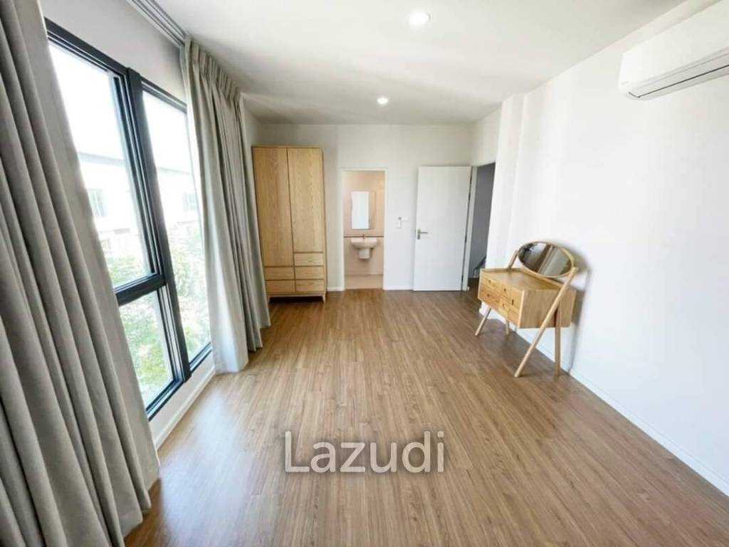 4 Bed 4 Bath 218 SQM Twin House For Sales