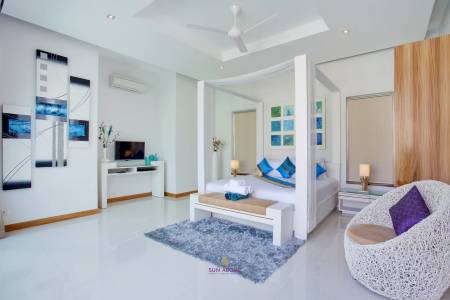 Exceptional 3 bedroom Pool Villa - Naiharn Area