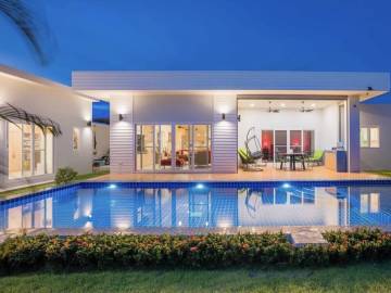 MODA RESIDENCES LAST PLOT : 4 bed pool villa
