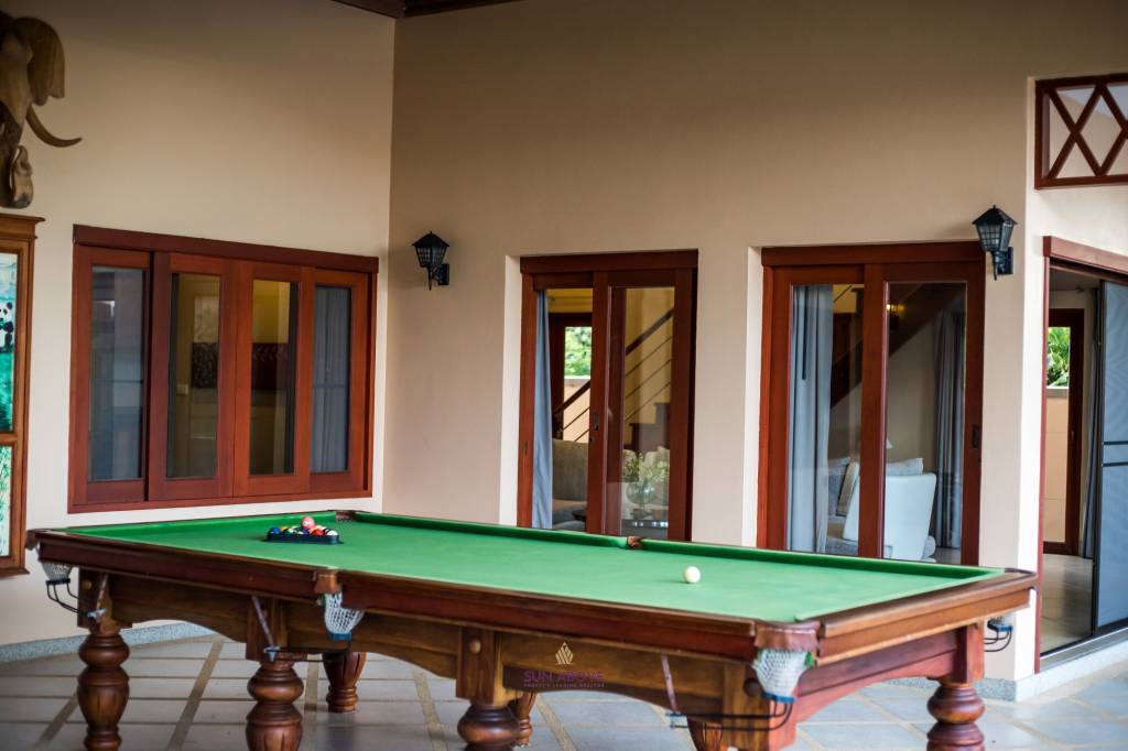 Exceptional 4 bedroom pool villa - Naiharn