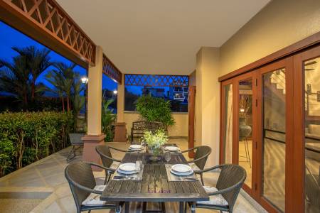 Exceptional 4 bedroom pool villa - Naiharn