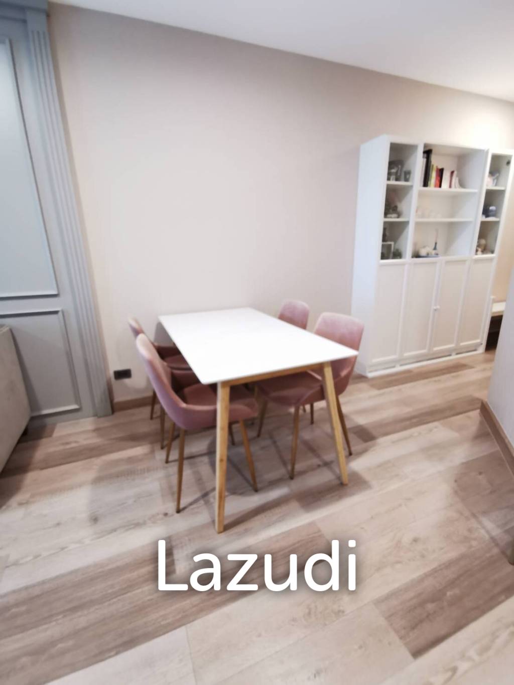 2 Bed 2 Bath 63 SQ.M Life@Sathorn 10