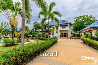 4 Bed 5 Bath Villa For Sale