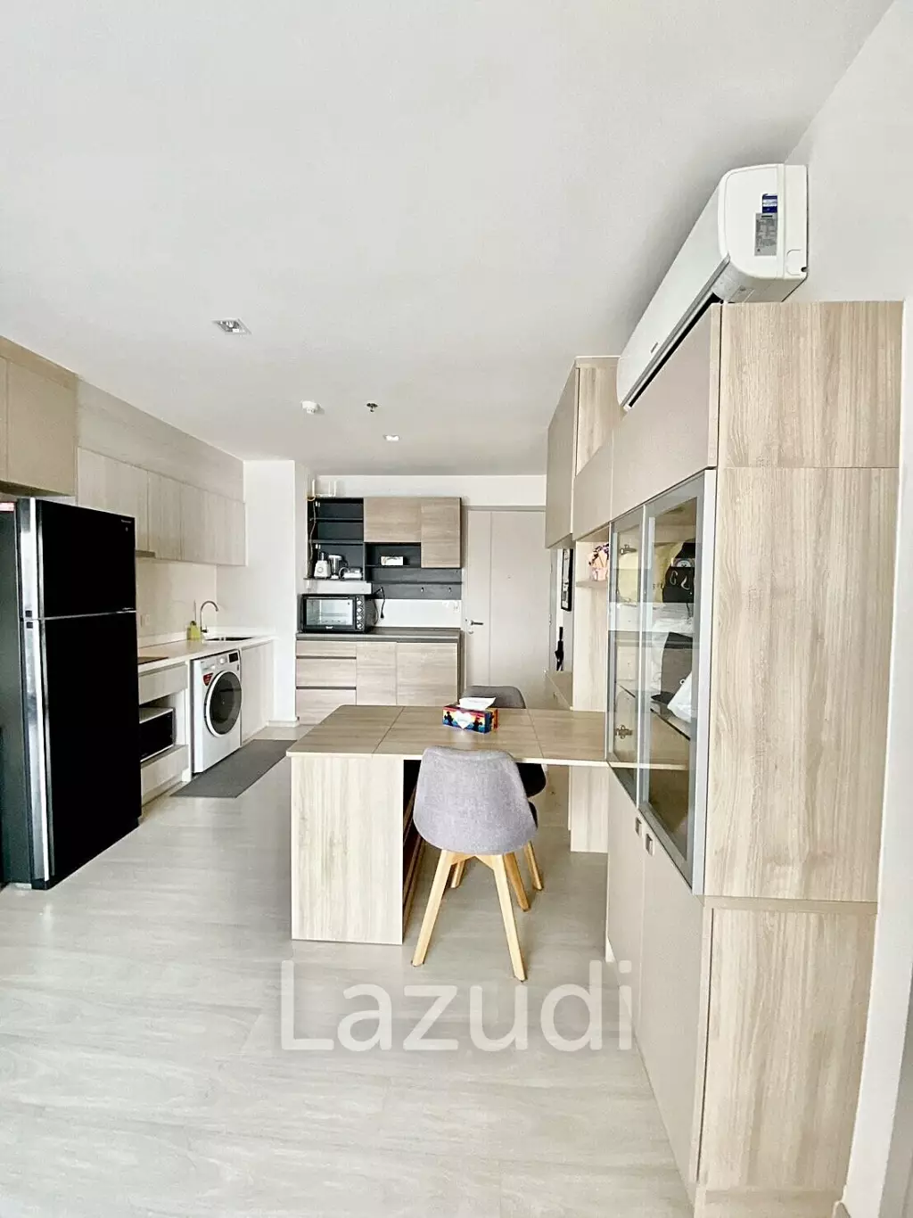 2 Bed 2 Bath 60 SQ.M Life Sukhumvit 48