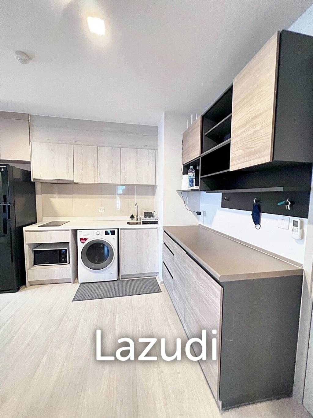 2 Bed 2 Bath 60 SQ.M Life Sukhumvit 48