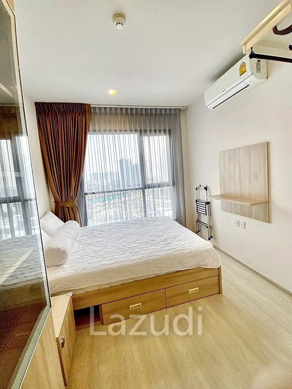 2 Bed 2 Bath 60 SQ.M Life Sukhumvit 48