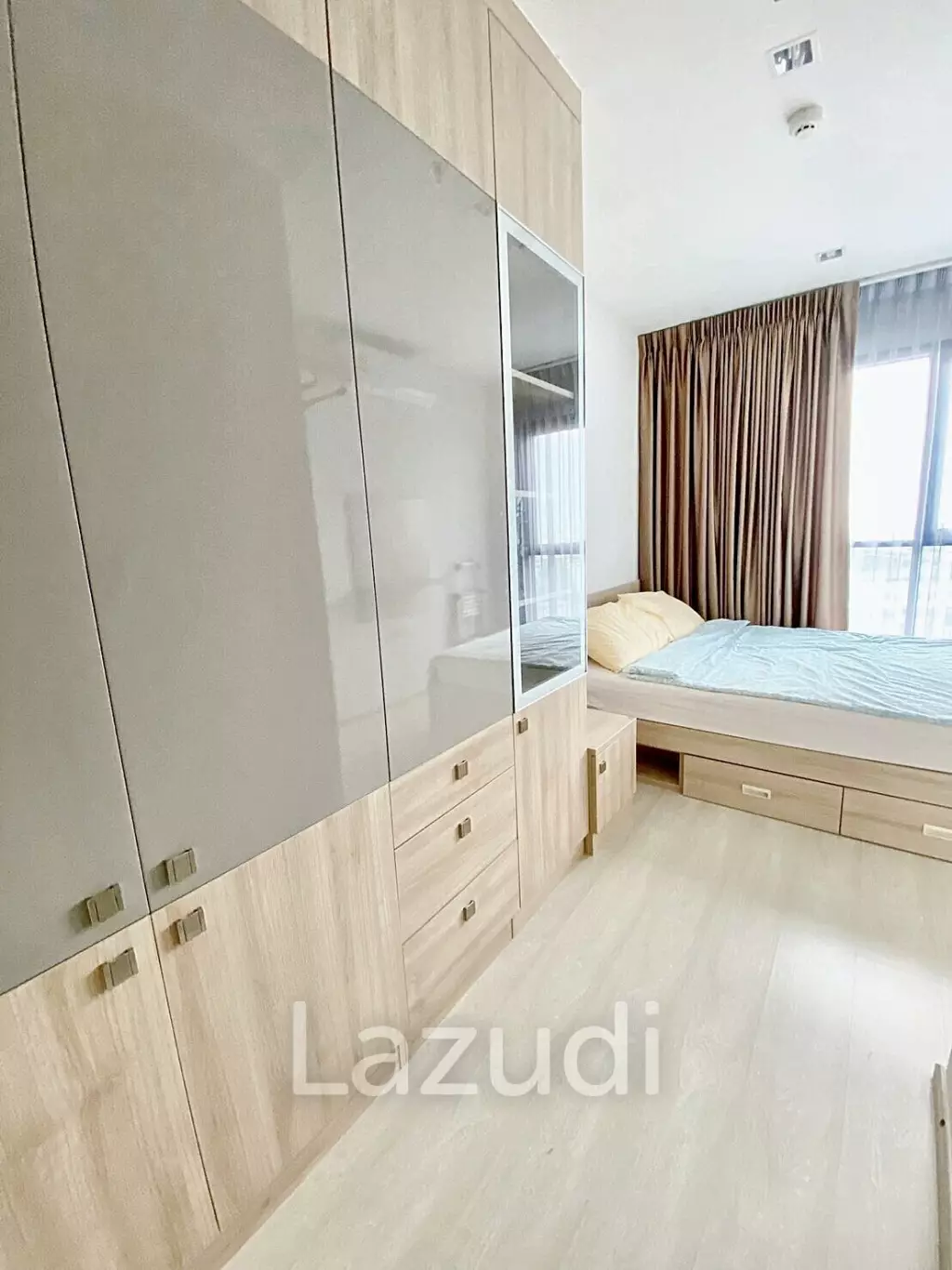 2 Bed 2 Bath 60 SQ.M Life Sukhumvit 48