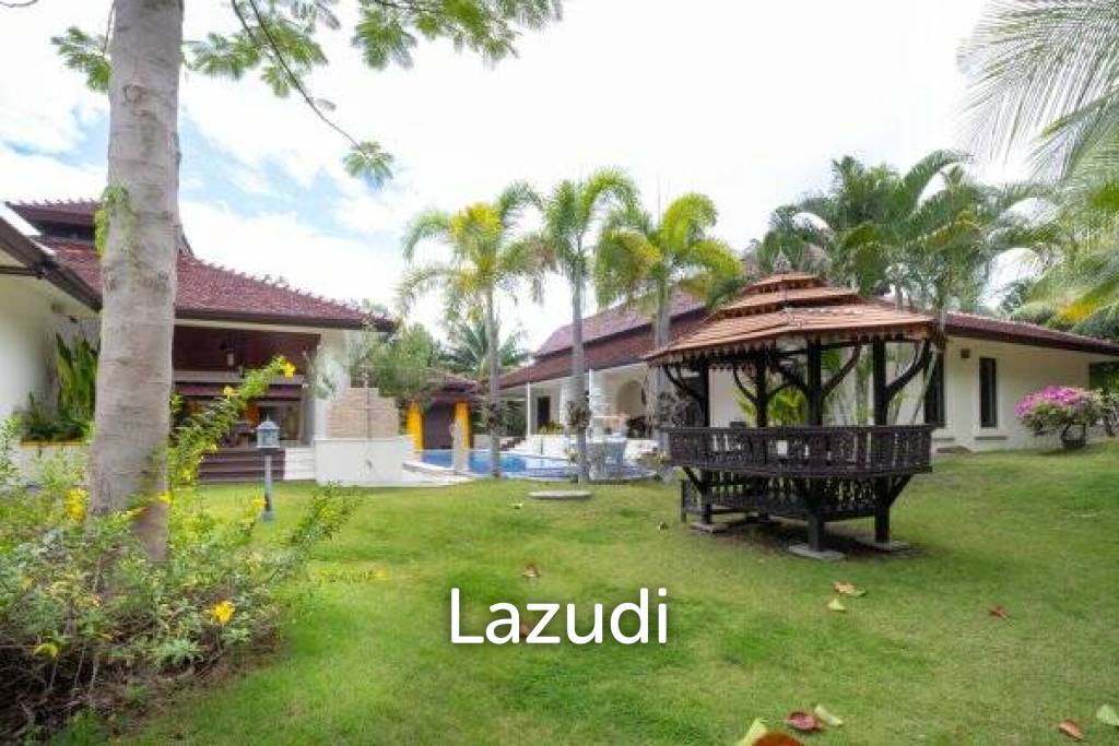 2,000 ตร.ม 3 เตียง 3 อาบน้ำ วิลล่า For ขาย