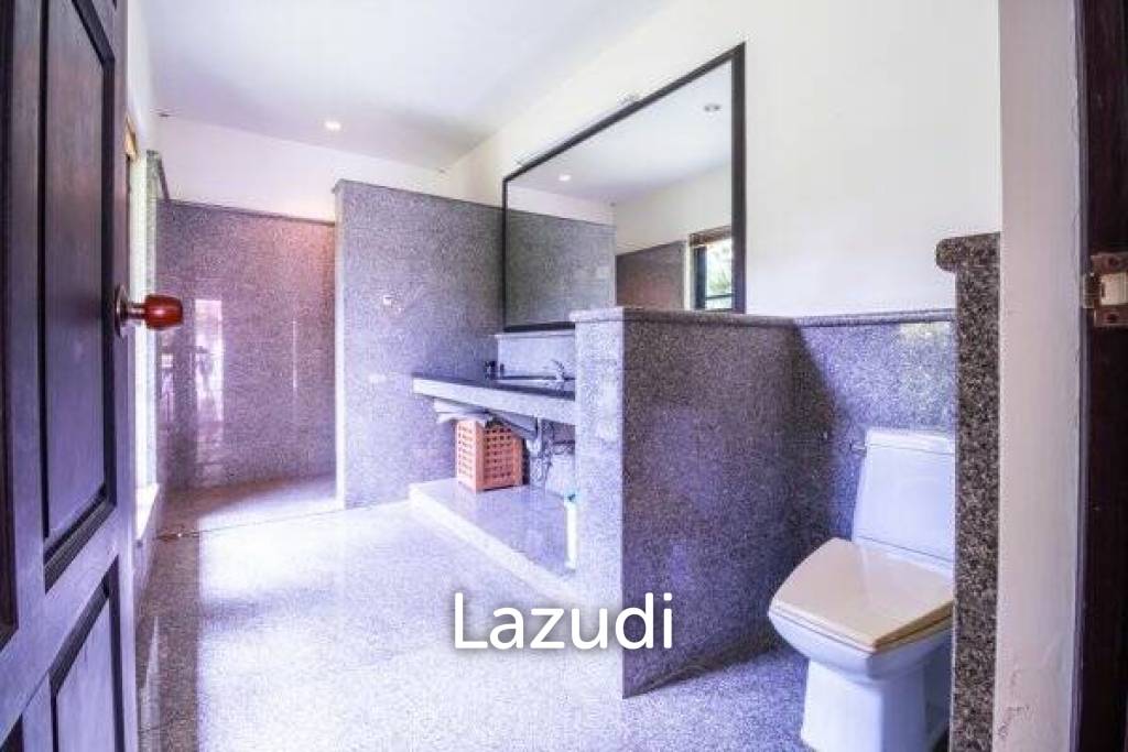 2,000 ตร.ม 3 เตียง 3 อาบน้ำ วิลล่า For ขาย