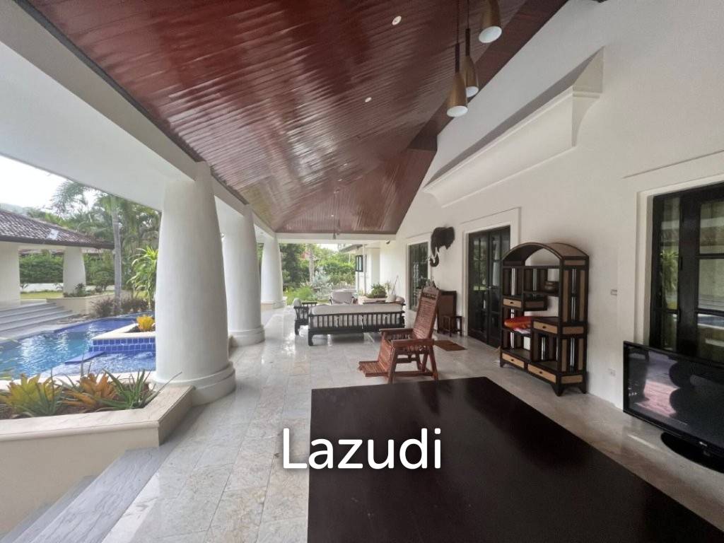 2,000 ตร.ม 3 เตียง 3 อาบน้ำ วิลล่า For ขาย