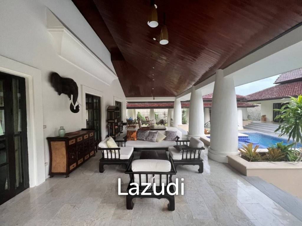 2,000 ตร.ม 3 เตียง 3 อาบน้ำ วิลล่า For ขาย