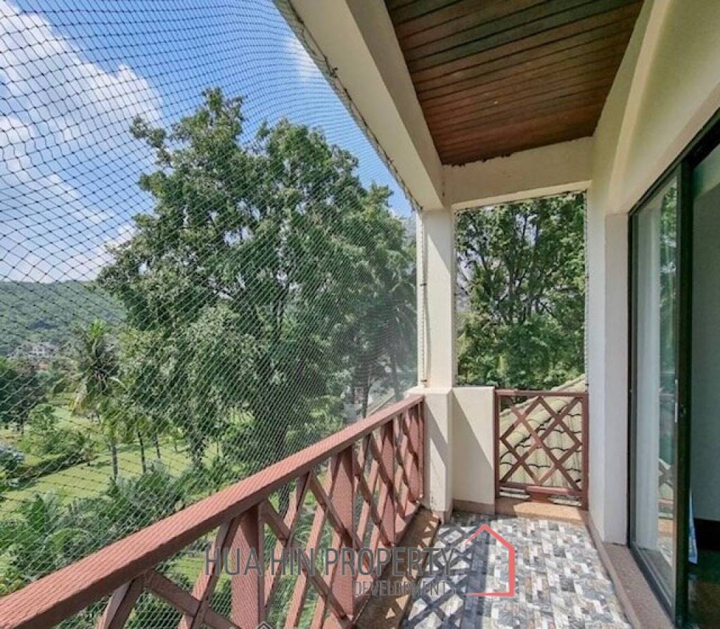 PALM HILL CONDO  : 2 bed good view