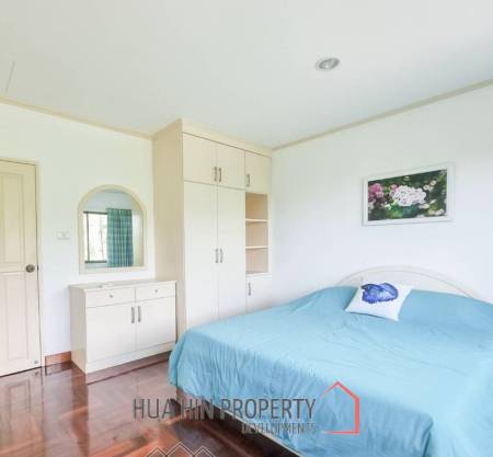 PALM HILL CONDO  : 2 bed good view