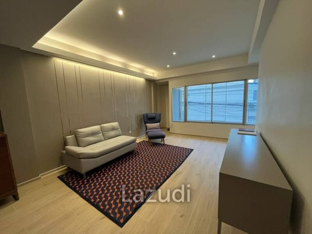 3 Bedrooms 3 Bathrooms Townhouse for Sale