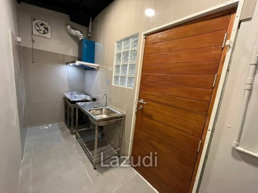 3 Bedrooms 3 Bathrooms Townhouse for Sale