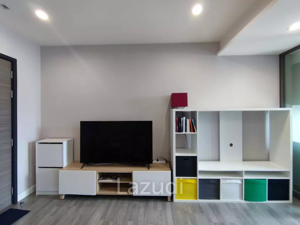 1 Bedroom 1 Bathroom 47 SQ.M. The Room Sathorn