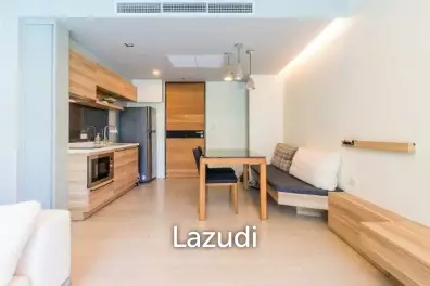 1 Bed Beachfront Condo with Pool View
