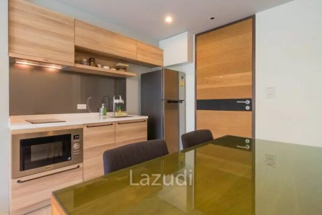 1 Bed Beachfront Condo with Pool View