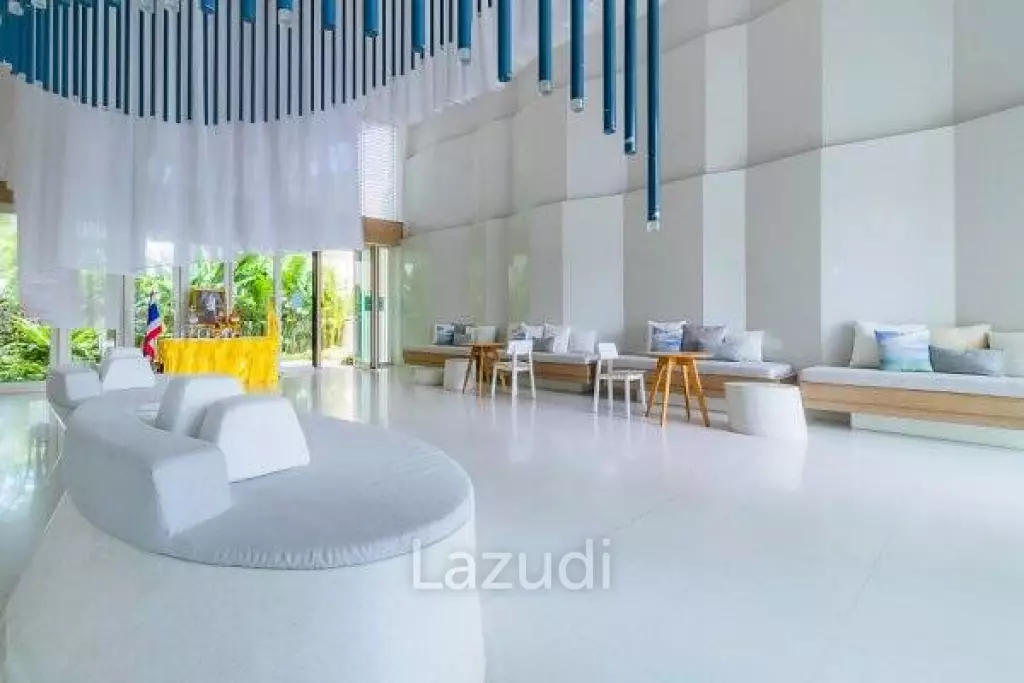 1 Bed Beachfront Condo with Pool View