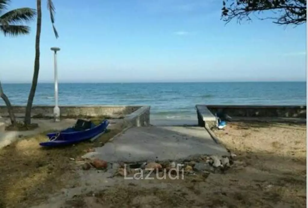 1 Rai 96 SQW Beachfront Land in Town