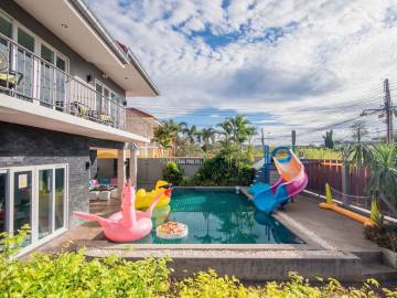 Pool Villa for Sale at View Point