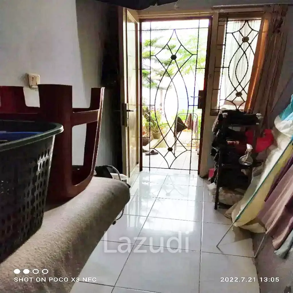 Rumah Dijual Murah di Serpong Dekat PEMKOT Tangerang Selatan, Pasar Modern BSD City, Stasiun Rawa Buntu, Tol BSD