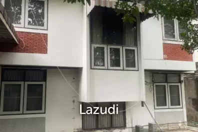 6 Bedroom 4 Bathroom Land With Structure For Sale