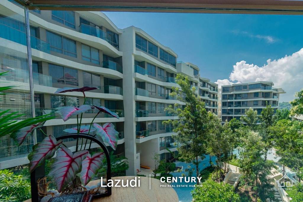 Luxurious 2 bed condo beachfront