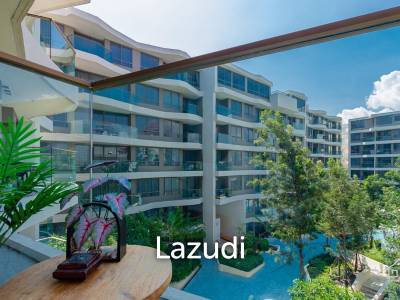 Luxurious 2 bed condo beachfront