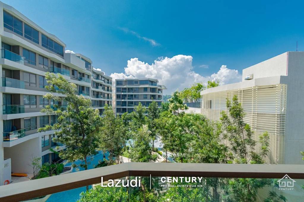 Luxurious 2 bed condo beachfront