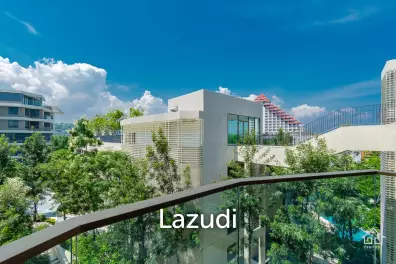 Luxurious 2 bed condo beachfront