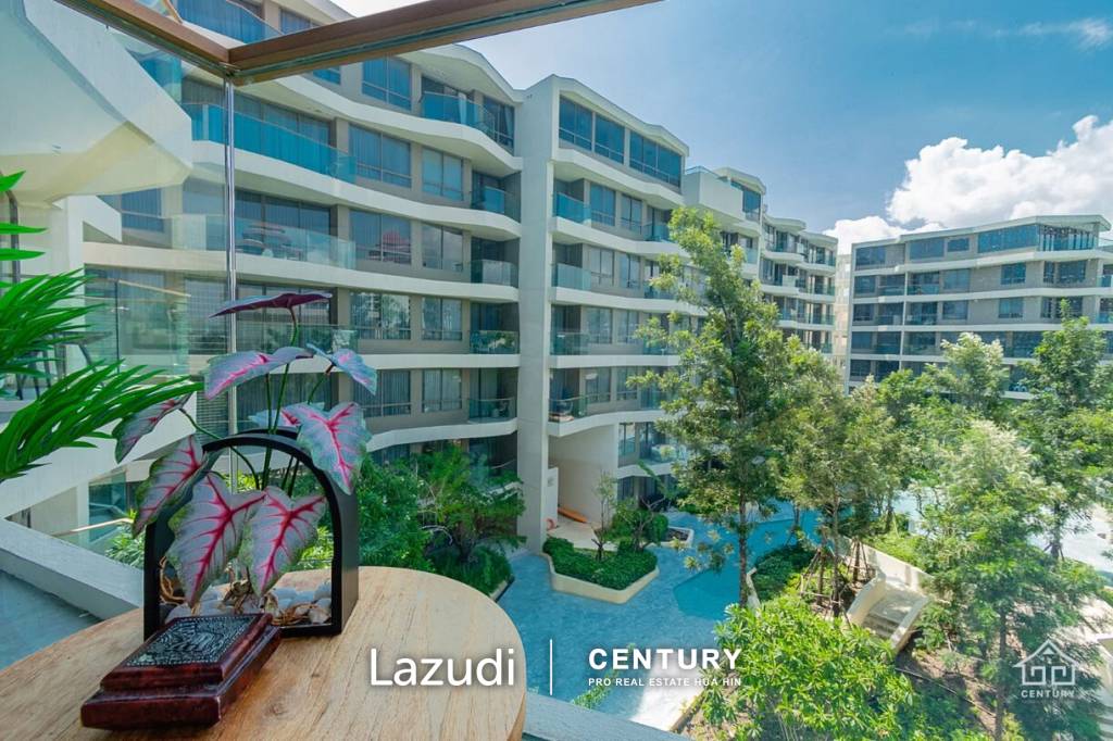 Luxurious 2 bed condo beachfront