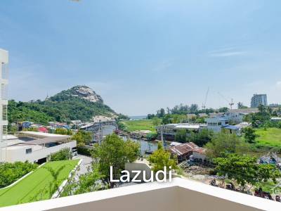Luxurious 2 bed condo beachfront