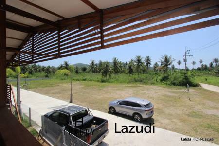 Countryside Thai and Western style house on stilt with open view