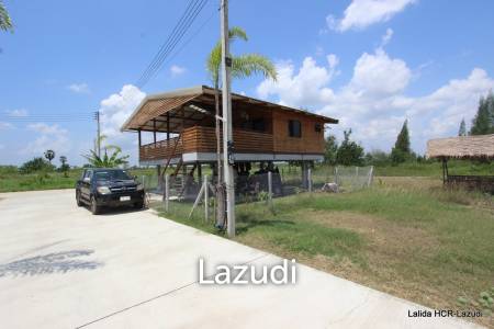 Countryside Thai and Western style house on stilt with open view