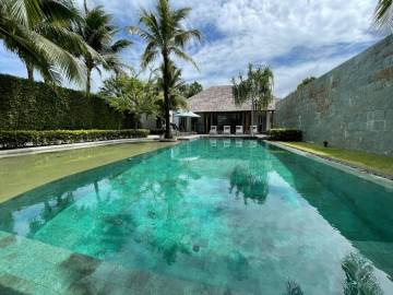 **READY TO MOVE IN** Elegant 4 bedroom Villa at Anchan Grand
